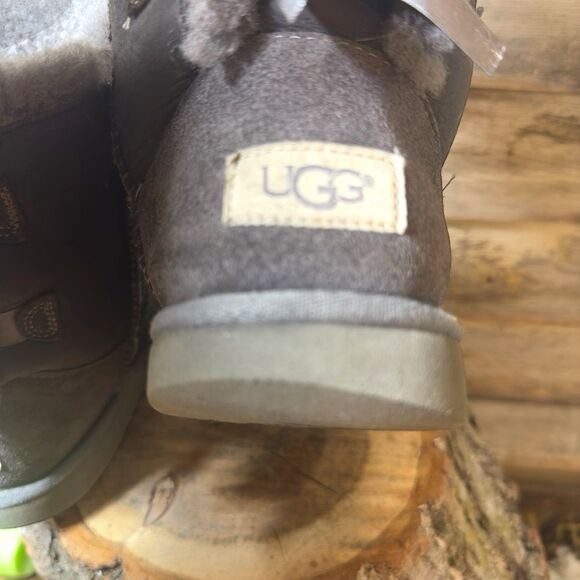 UGG Gray Boots sz 4 - Picture 7 of 8